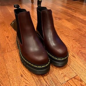 BNWT Dr Martens Audrick platform Chelsea boots- brown, size 8.
